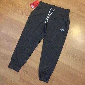 NWT The North Face Jersey Capri, M